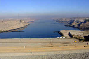 B1_HighDam.jpg (285719 bytes)