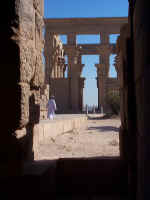 B3_LocalAtPhilae.JPG (162398 bytes)