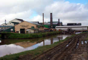 BlairMount_Estate_Factory.JPG (98446 bytes)